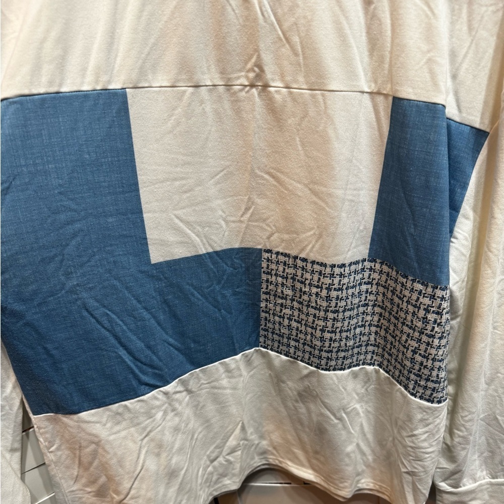 Exclusive Patterned Long Sleeve - Picture 2 of 3